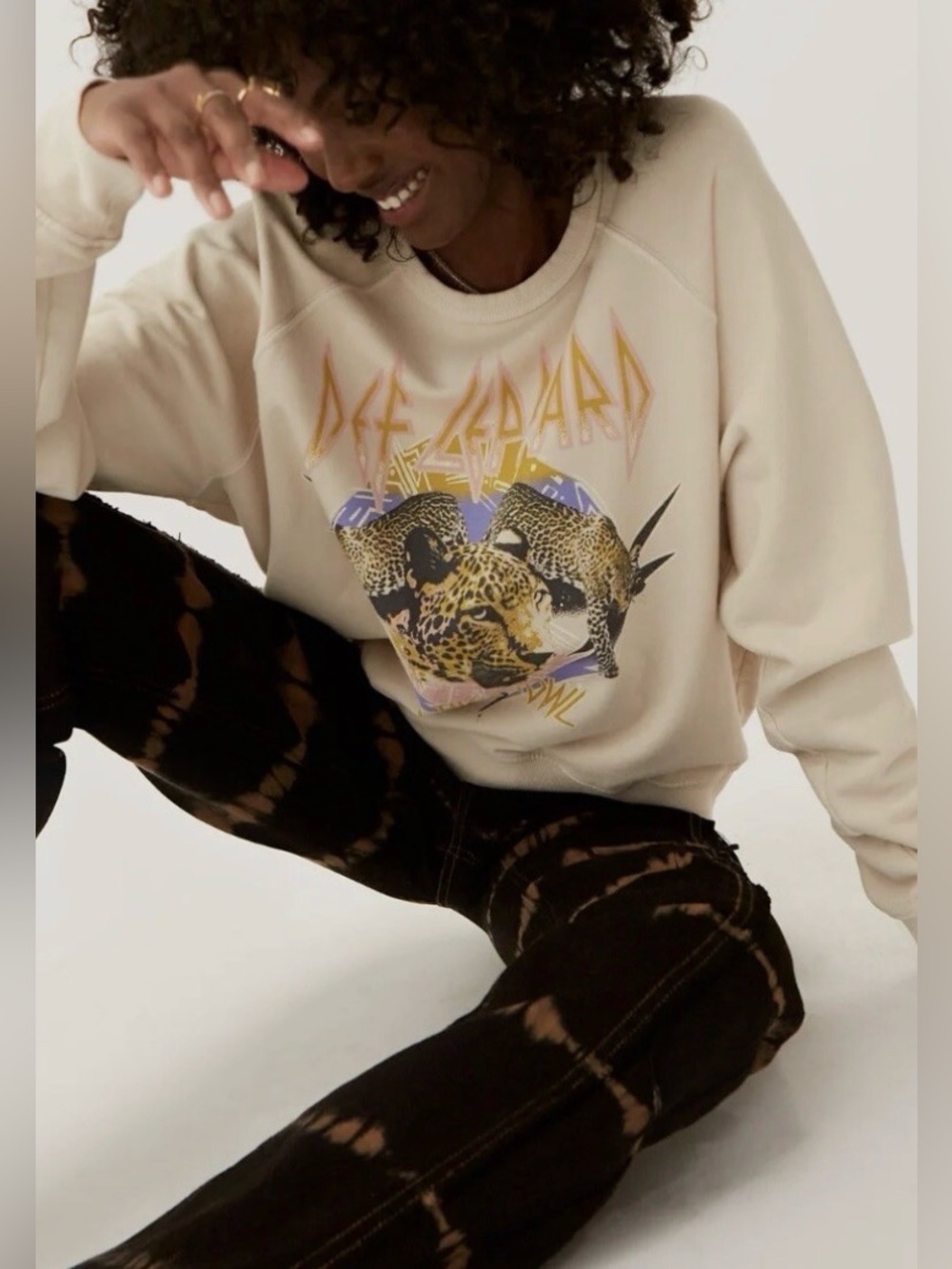 REVOLVE DAYDREAMER Vintage Feel Def Leppard On The Prowl 1987 Sweatshirt Sz M - Picture 2 of 9
